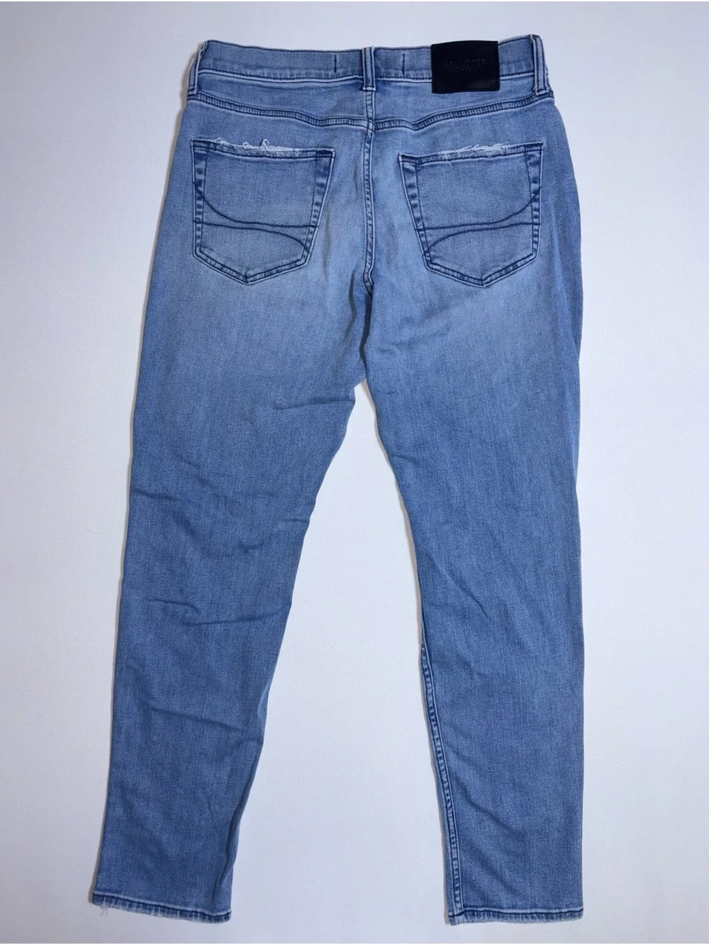 Classic Hollister Men’s Taper Distressed Jeans Size 30”